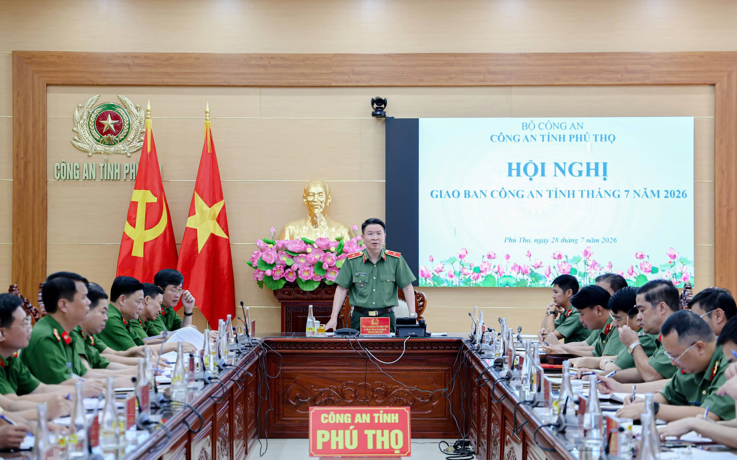 Tin nổi bật